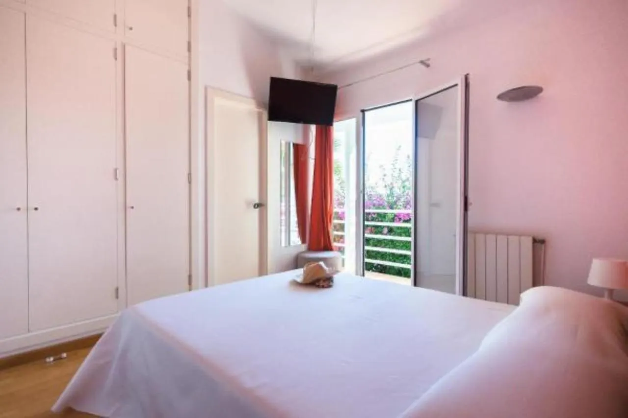 Sa Casa Vermella En Ciutadella Ciutadella  Holiday home