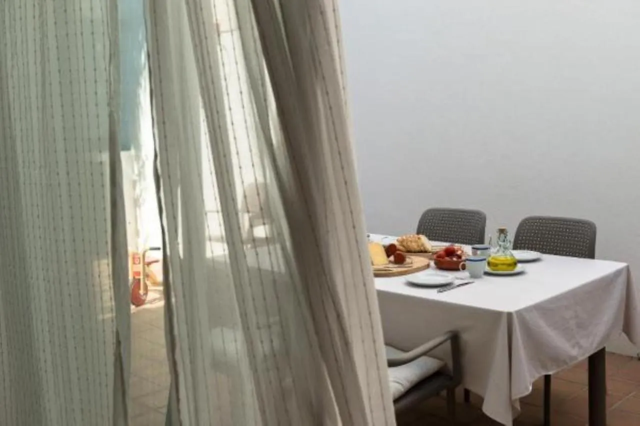 Sa Casa Vermella En Ciutadella Ciutadella